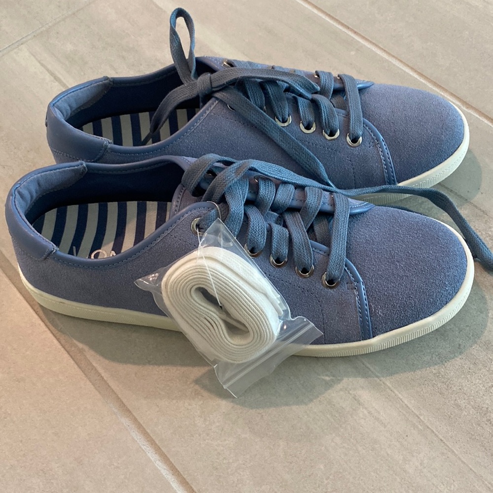 Vionic Sneakers